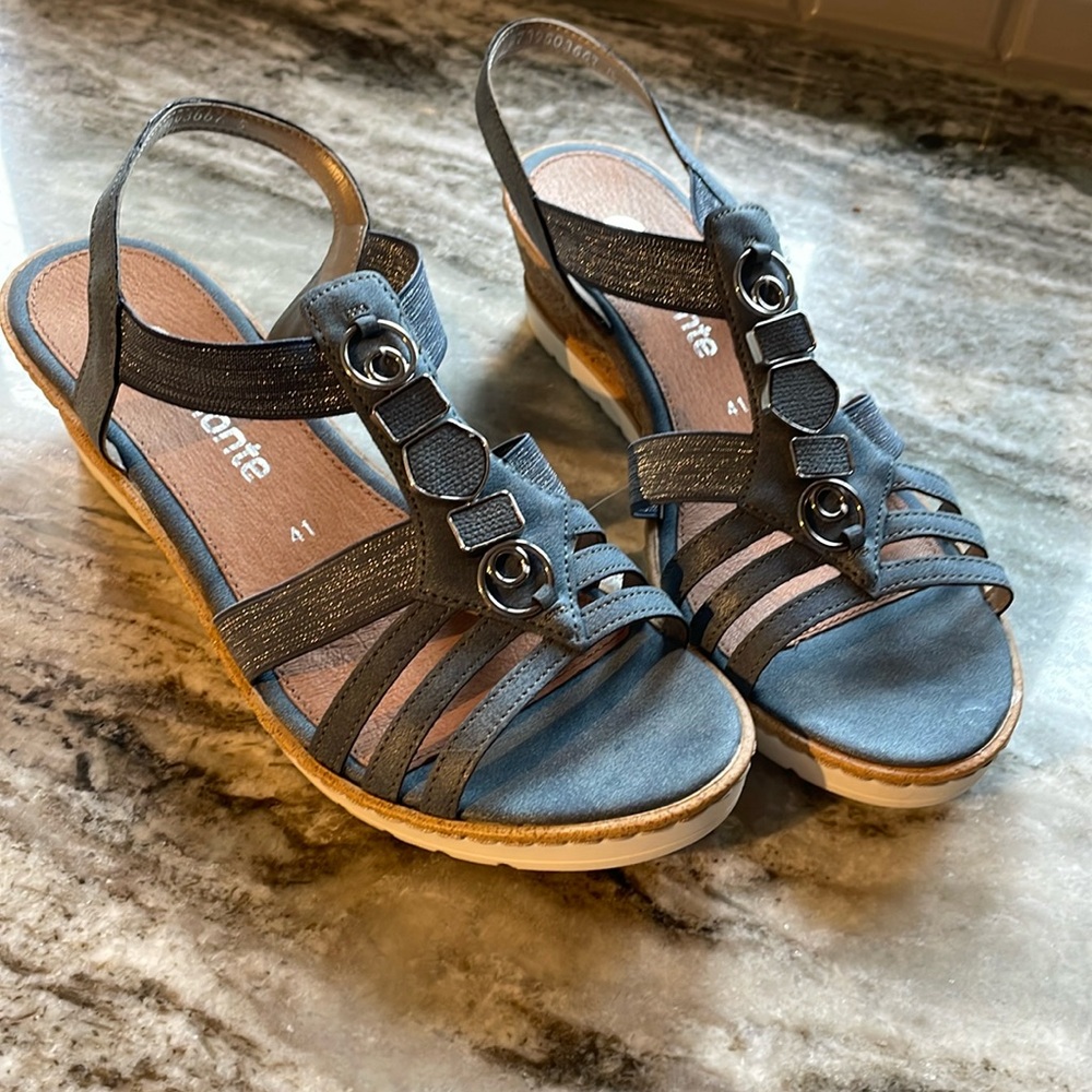 Brand new Remonte Sandals